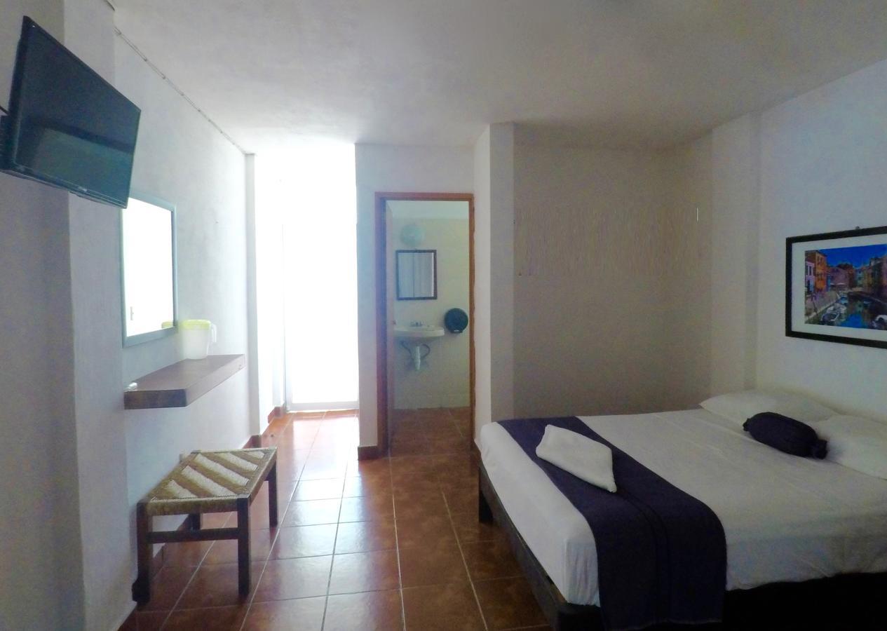 Hotel Mayflower Puerto Escondido  Εξωτερικό φωτογραφία